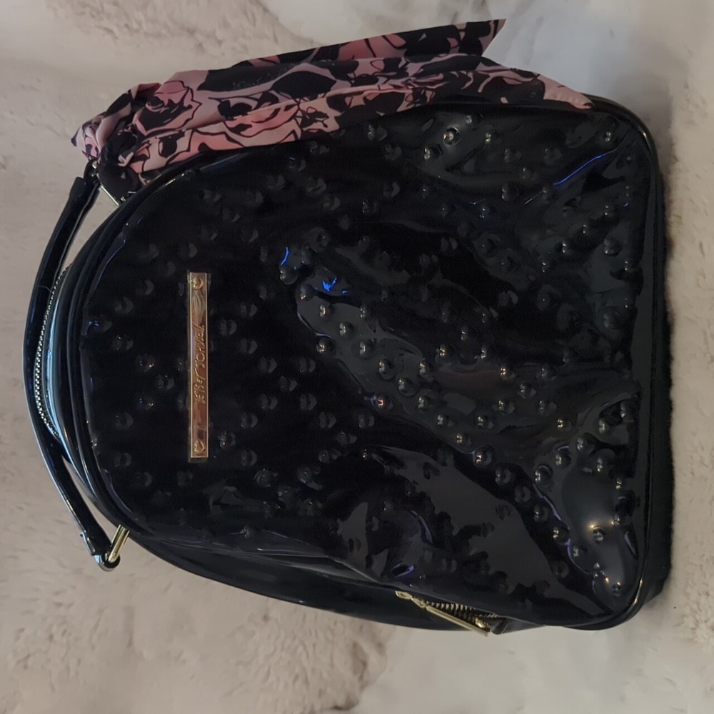 NWOT Betsey Johnson blk patent leather small backpack with bow.